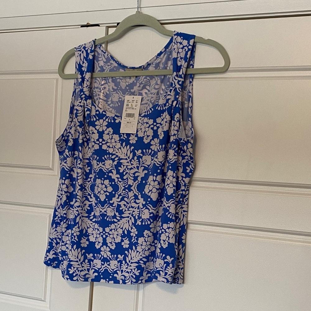 Laura petite blue & white sleeveless top NWT Sz LP beautiful quality stretchy